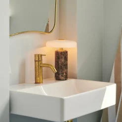 Trip LED genopladelig bordlampe, brun/hvid, marmor, glas, IP44