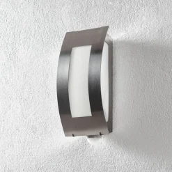 Udendørs væglampe firkantet i stål med sensor