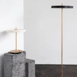 UMAGE Asteria Floor LED-gulvlampe, sort