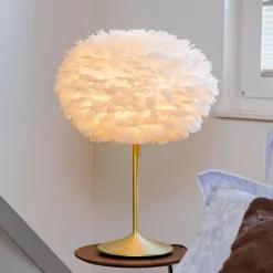 UMAGE Eos medium bordlampe, hvid/messing