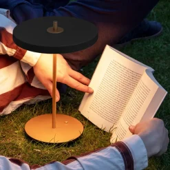 UMAGE LED-bordlampe Asteria Move sort/messing 31 cm