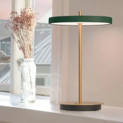 UMAGE LED-bordlampe Asteria Move skovgrøn/messing 31cm