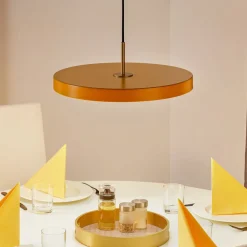 UMAGE LED-hængelampe Asteria Medium, gul/messing, Ø 43 cm