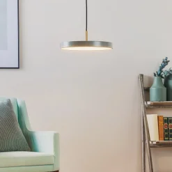 UMAGE LED-hængelampe Asteria Mini, lysegrøn/messing, Ø 31 cm