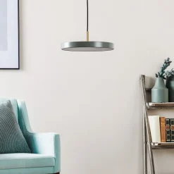 UMAGE LED-hængelampe Asteria Mini, lysegrøn/messing, Ø 31 cm