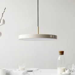 UMAGE LED-hængelampe Asteria Medium perlemor/messing Ø 43 cm