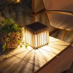 Verti LED solcellebordlampe, teakgrå, 3.000 K, 300 lm