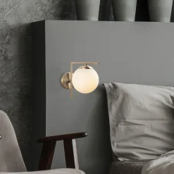 Væglampe 7141-Antique, antik guldfarve, opalglas Ø 10 cm