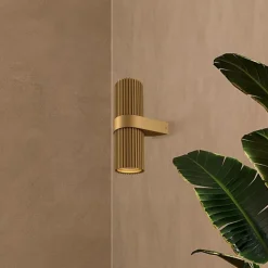 Væglampe DYNAMICS, guldfarvet, højde 23 cm, metal op/ned