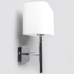Væglampe Jettka med tekstilskærm og kontakt
