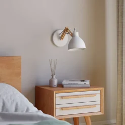 Væglampe Skansen, træarm justerbar, hvid