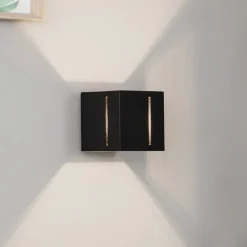 Væglampe Topic op/ned i aluminium, sort