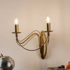 Væglampe Tori K2 i lysestageform, guld