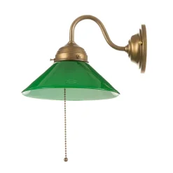 Væglampen KONRAD med grøn lampeskærm