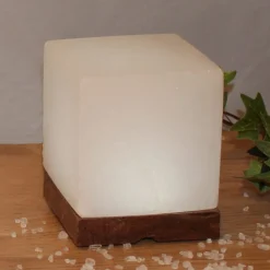 White Line Kubus saltlampe med sokkel, USB